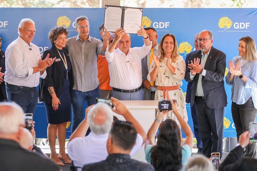 Capa da notícia: Regularização fundiária no Jardim Botânico beneficia mais 2 mil moradores com licenças e segurança jurídica